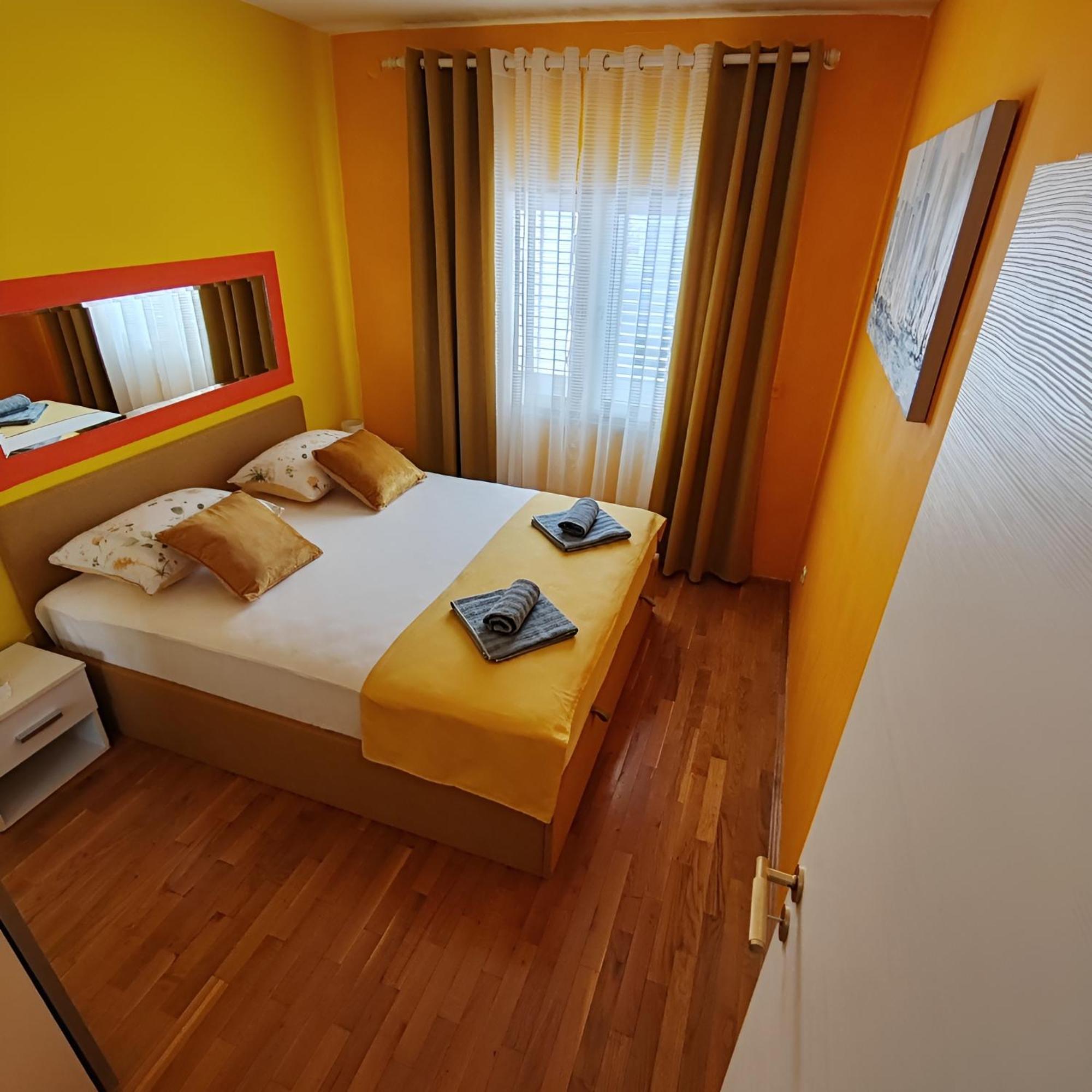 Pia Apartment Дугі-Рат Екстер'єр фото