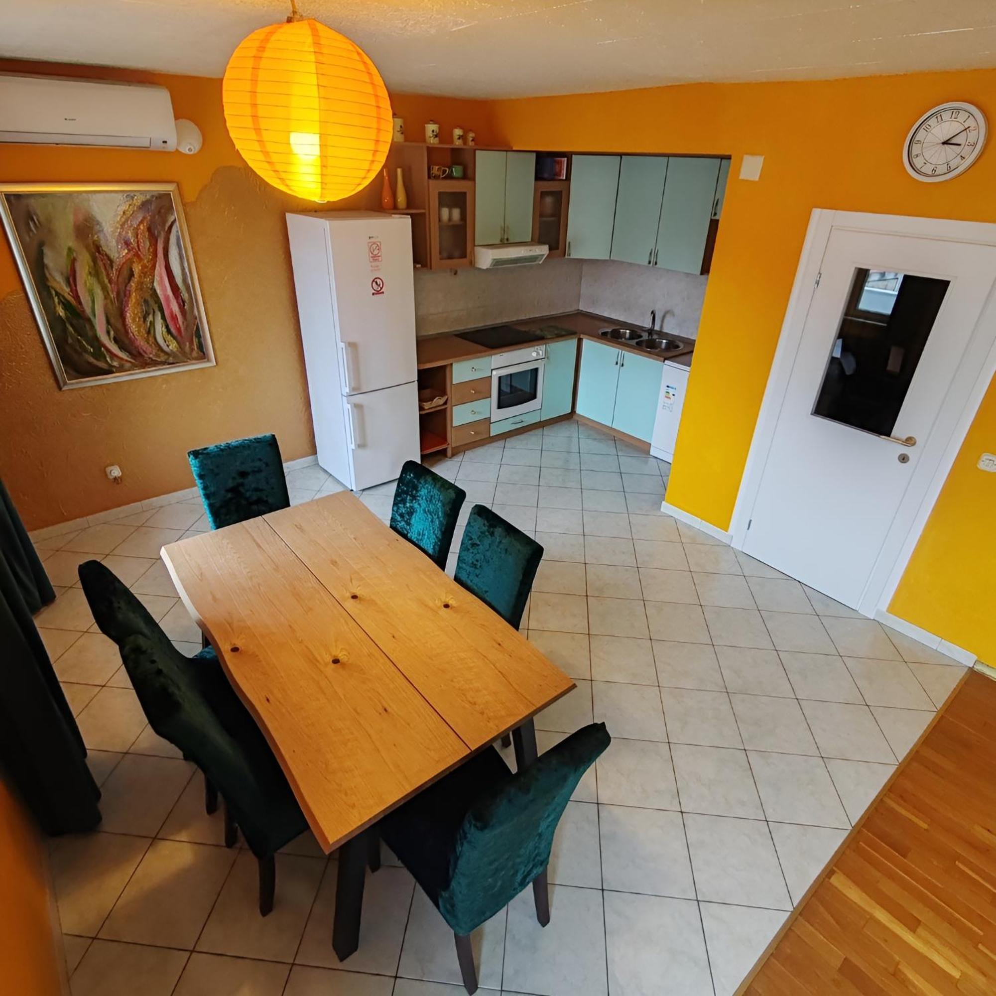 Pia Apartment Дугі-Рат Екстер'єр фото